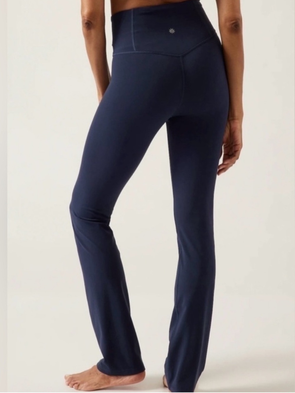 Athleta Elation Straight Leg Pants
Navy Size Medium